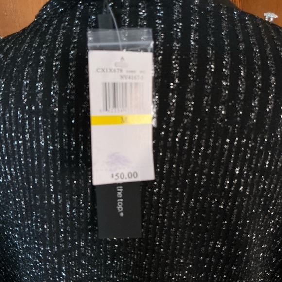 Cable & Gauge Sparkly Lightweight Sweater - Picture 3 of 9